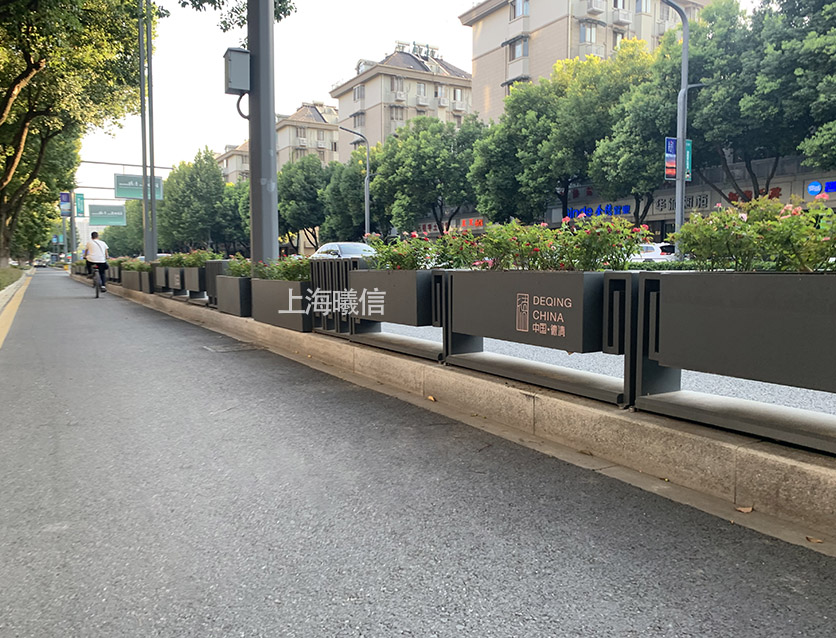 未來(lái)之城不銹鋼花箱精品